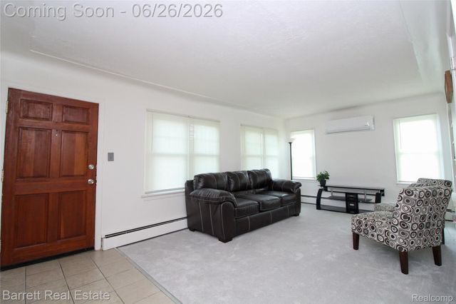 20998 Westhaven Avenue, Southfield, MI 48075