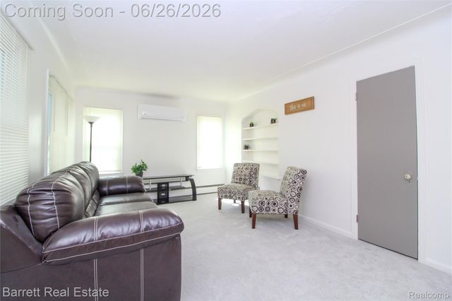 20998 Westhaven Avenue, Southfield, MI 48075