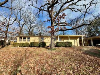 7802 Bonnie Brae Road, Little Rock, AR 72227