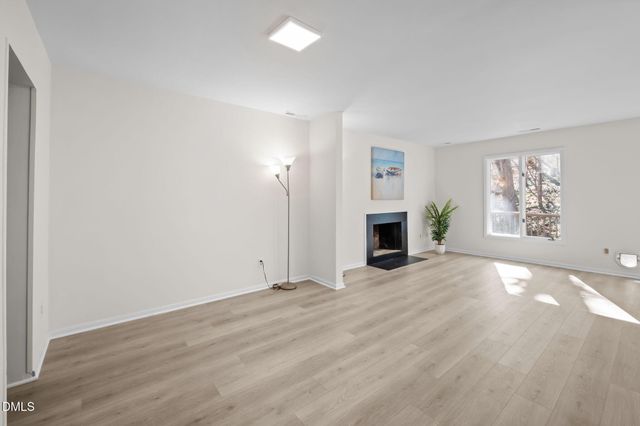 250 S Estes Drive Apt 71, Chapel Hill, NC 27514