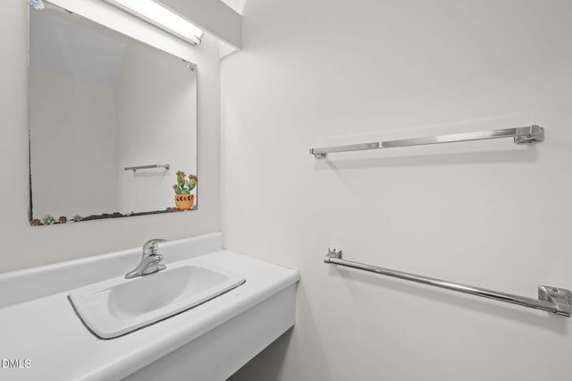 250 S Estes Drive Apt 71, Chapel Hill, NC 27514