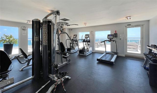 2841 N Ocean Boulevard 802, Fort Lauderdale, FL 33308