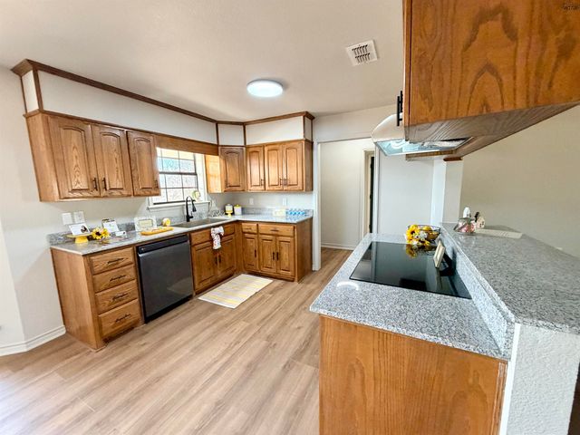 153 KINTA TRAIL, Wichita Falls, TX 76310