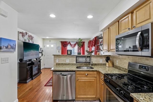 24 Harris St A, Peabody, MA 01960