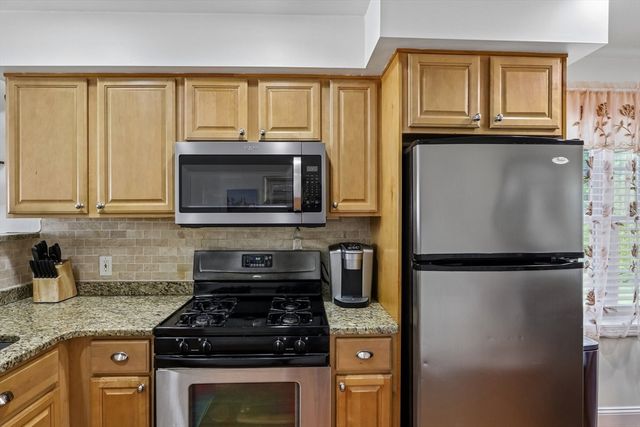 24 Harris St A, Peabody, MA 01960