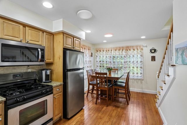 24 Harris St A, Peabody, MA 01960