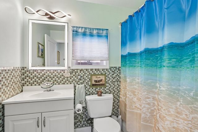 24 Harris St A, Peabody, MA 01960