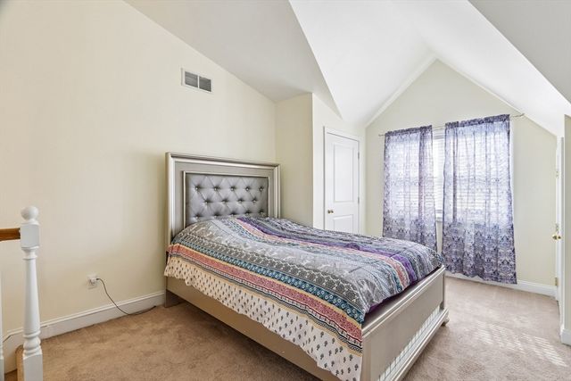 24 Harris St A, Peabody, MA 01960