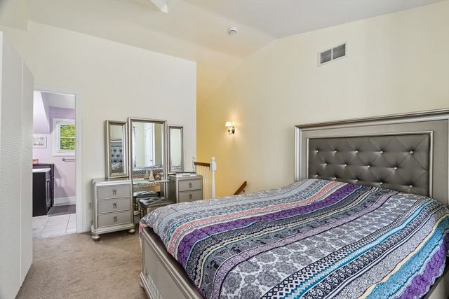 24 Harris St A, Peabody, MA 01960