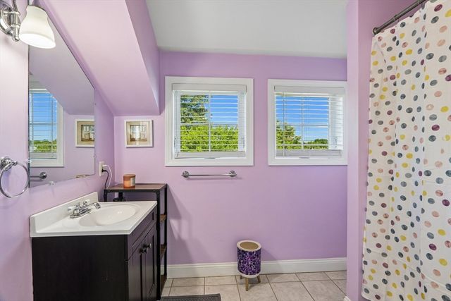 24 Harris St A, Peabody, MA 01960