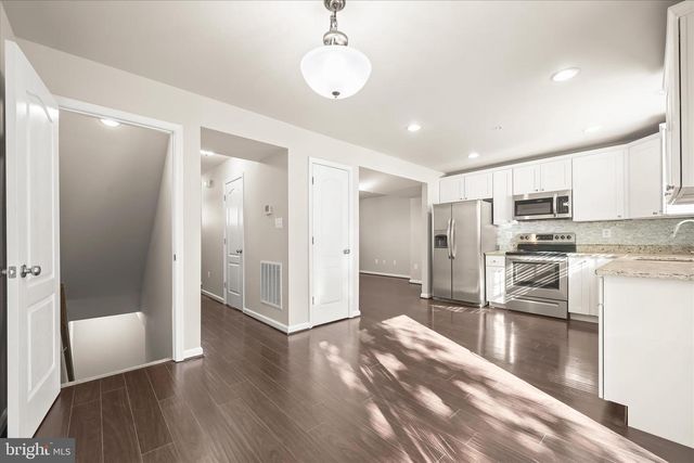 217 BERLIN AVE, Baltimore, MD 21225