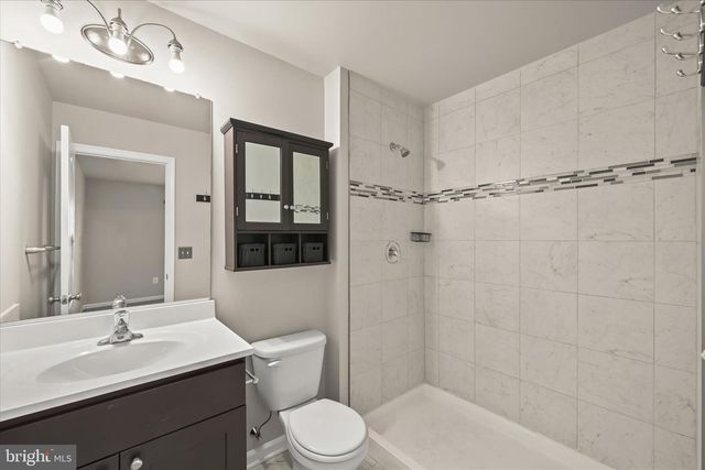 217 BERLIN AVE, Baltimore, MD 21225