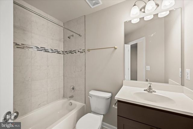 217 BERLIN AVE, Baltimore, MD 21225