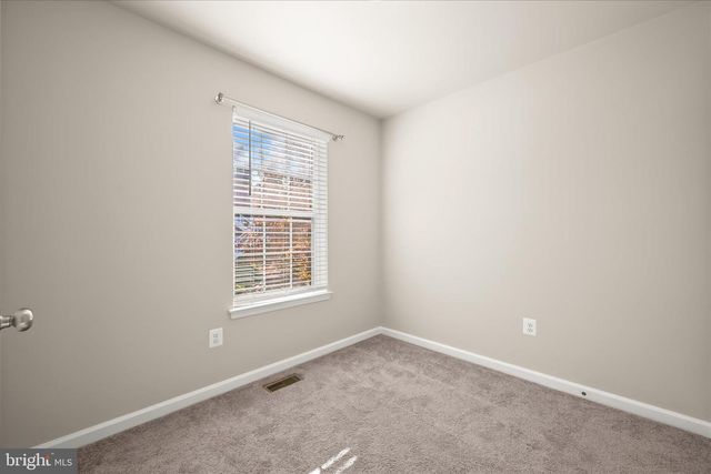 217 BERLIN AVE, Baltimore, MD 21225