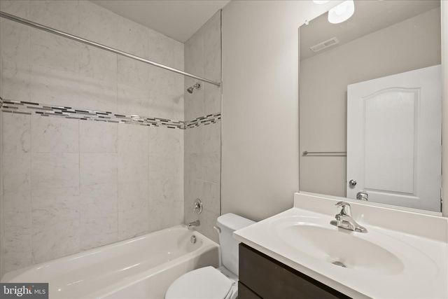 217 BERLIN AVE, Baltimore, MD 21225