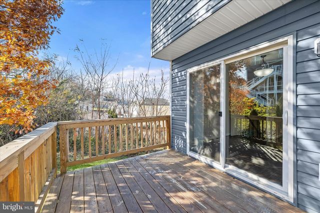 217 BERLIN AVE, Baltimore, MD 21225