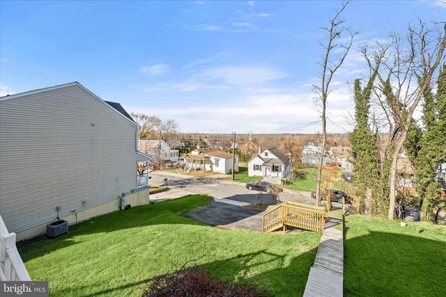 217 BERLIN AVE, Baltimore, MD 21225