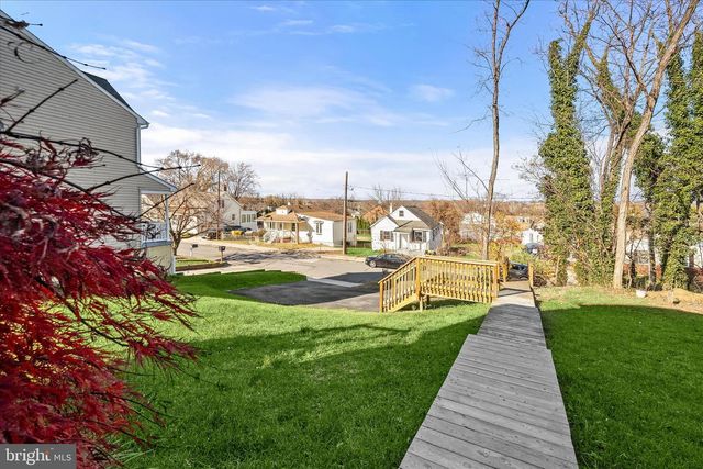 217 BERLIN AVE, Baltimore, MD 21225