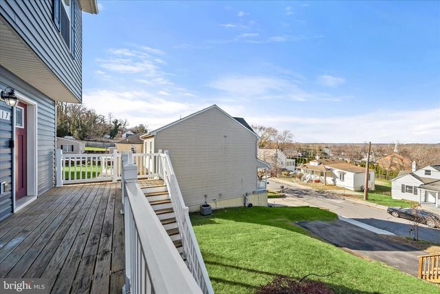 217 BERLIN AVE, Baltimore, MD 21225