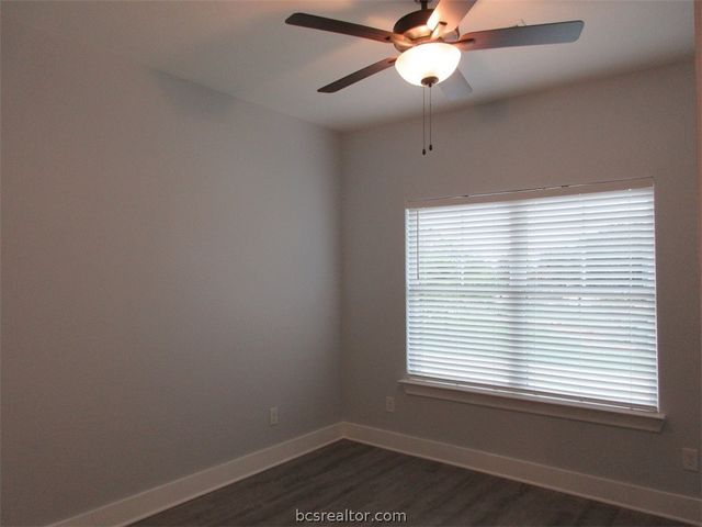 2102 Crescent Pointe Parkway, College Station, TX 77845