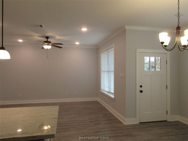 2102 Crescent Pointe Parkway, College Station, TX 77845