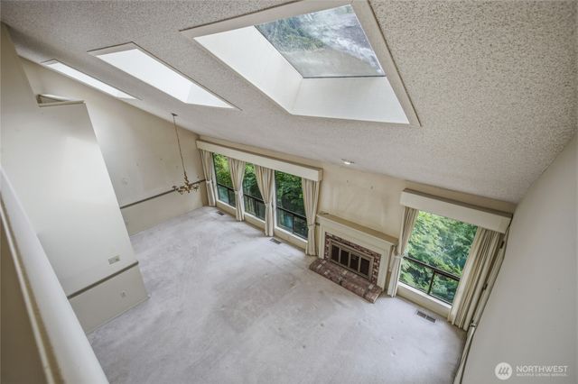 104 168th Avenue NE, Bellevue, WA 98008