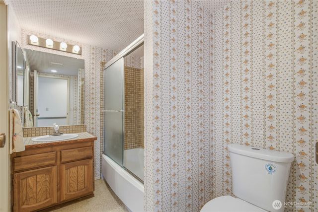 104 168th Avenue NE, Bellevue, WA 98008