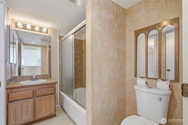 104 168th Avenue NE, Bellevue, WA 98008