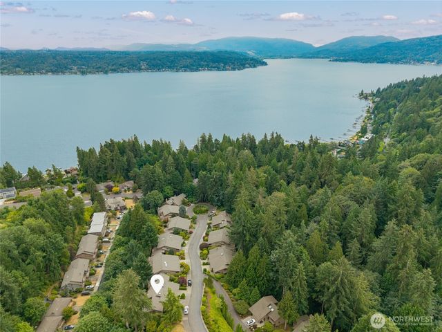 104 168th Avenue NE, Bellevue, WA 98008