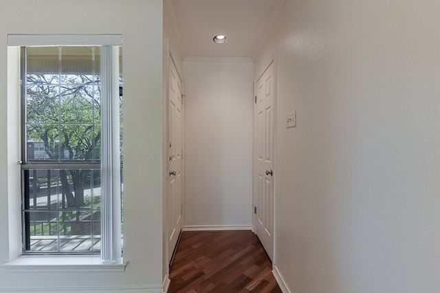 16301 Ledgemont Lane 209, Addison, TX 75001