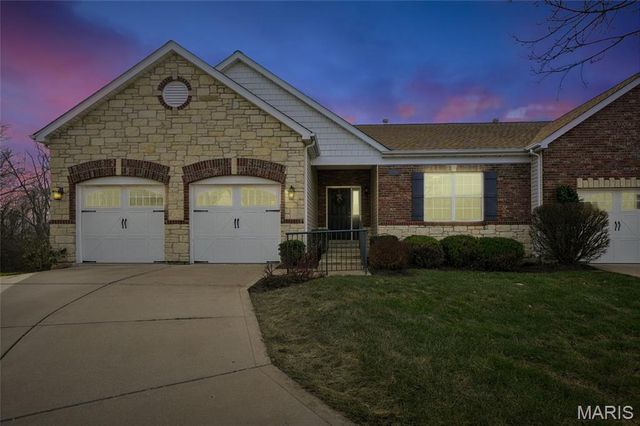 1701 Ridgemont Court, Chesterfield, MO 63146