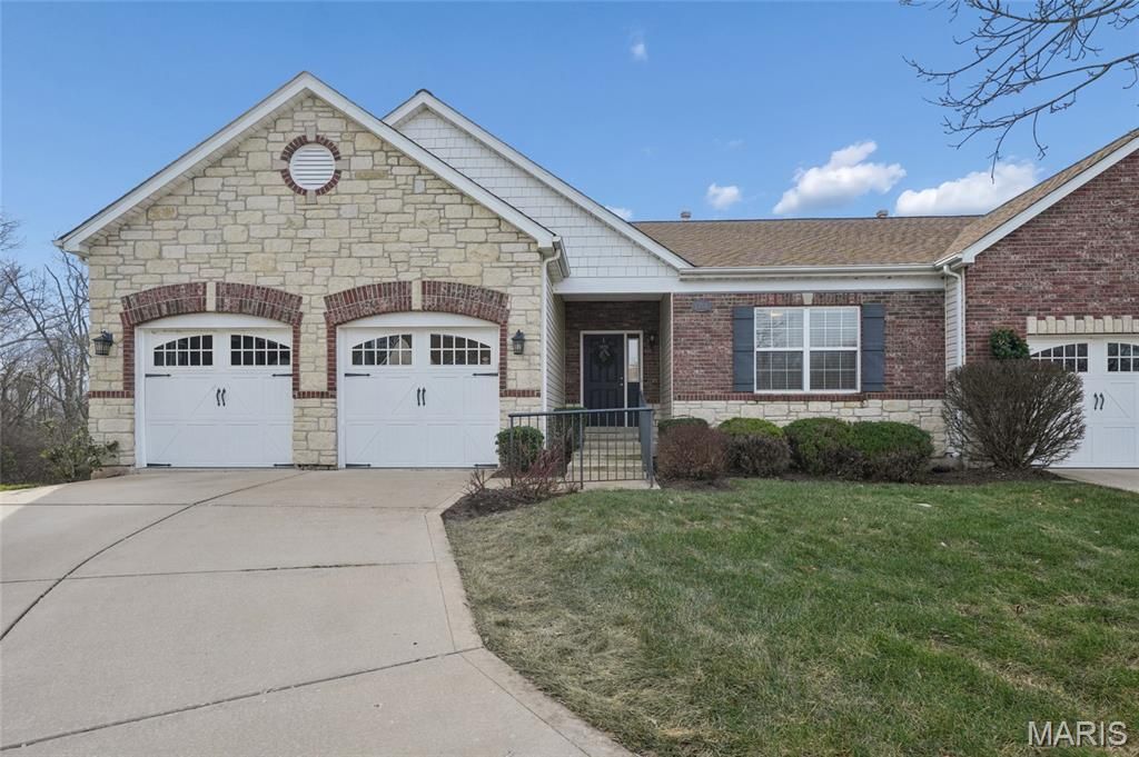 1701 Ridgemont Court, Chesterfield, MO 63146
