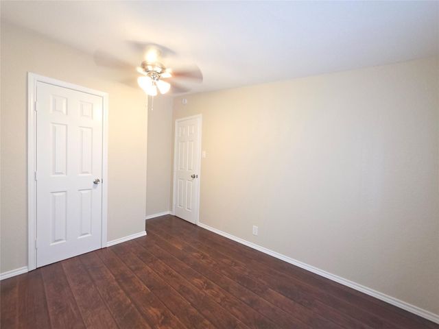 9 Ridgeway Drive, Conroe, TX 77303