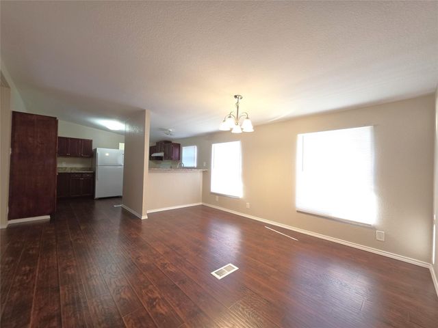 9 Ridgeway Drive, Conroe, TX 77303