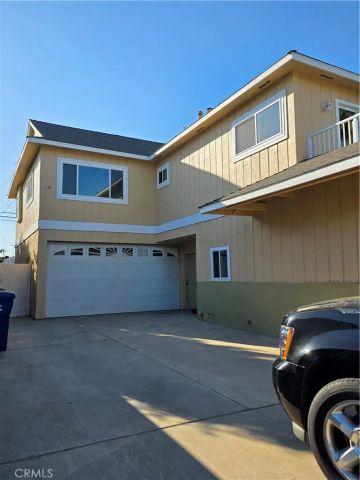 11101 Essex Drive, Los Alamitos, CA 90720