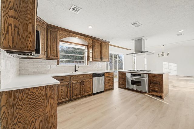 311 Mariachi Street, Crosby, TX 77532