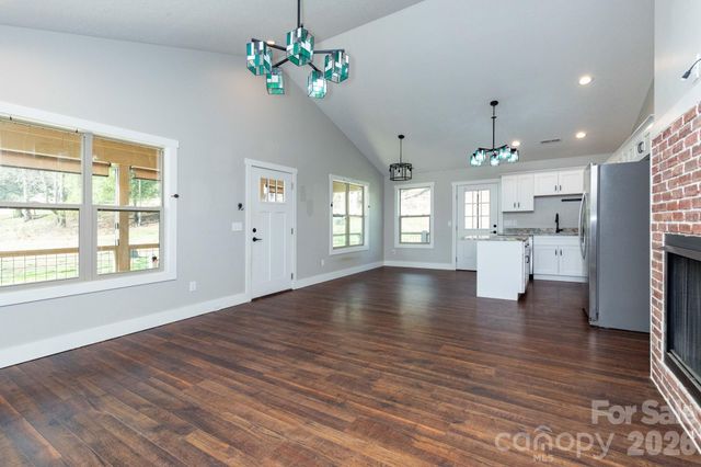 7 Ruff Road, Leicester, NC 28748