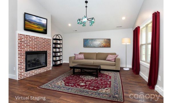 7 Ruff Road, Leicester, NC 28748