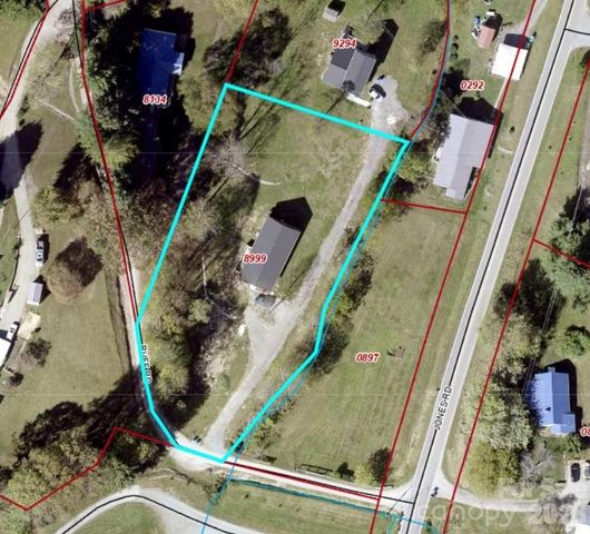 7 Ruff Road, Leicester, NC 28748