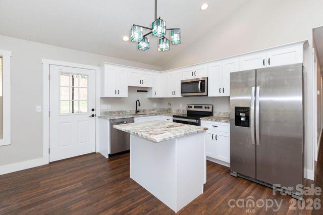 7 Ruff Road, Leicester, NC 28748