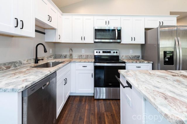 7 Ruff Road, Leicester, NC 28748