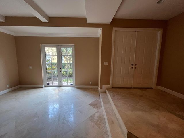 270 NE 69th Circle, Boca Raton, FL 33487