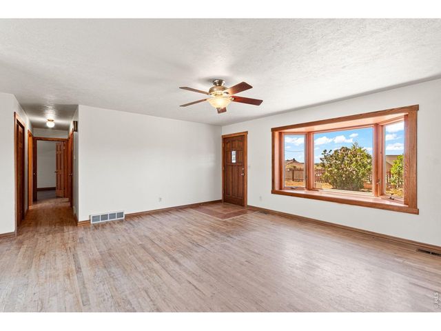 6701 Orchard Dr, Loveland, CO 80538