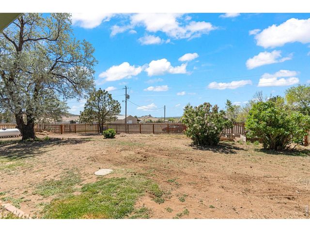 6701 Orchard Dr, Loveland, CO 80538
