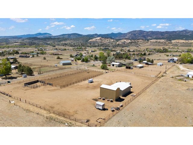 6701 Orchard Dr, Loveland, CO 80538