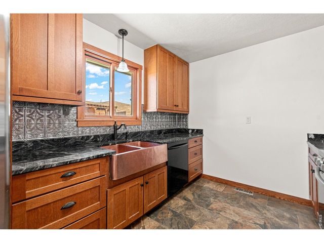 6701 Orchard Dr, Loveland, CO 80538