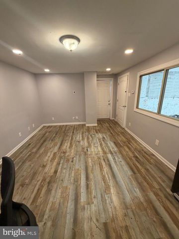 2727 BERKSHIRE ST, Philadelphia, PA 19137