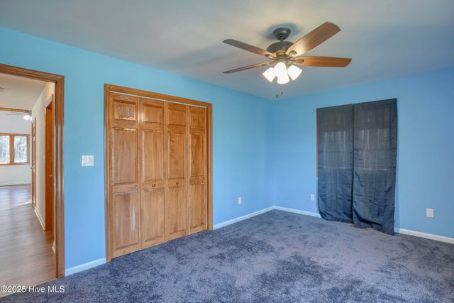 106 River Bend Drive, Burgaw, NC 28425