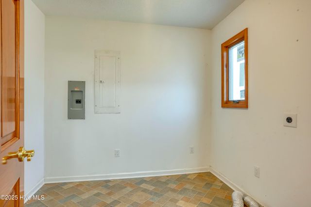 106 River Bend Drive, Burgaw, NC 28425