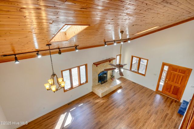 106 River Bend Drive, Burgaw, NC 28425